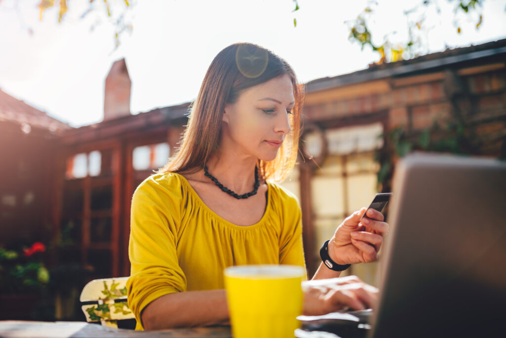 Staying Safe While Shopping Online